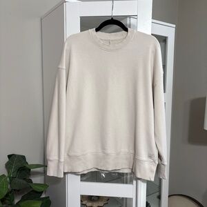 Vuori Sedona Weekender Crew Sweatshirt size Medium FLAWS